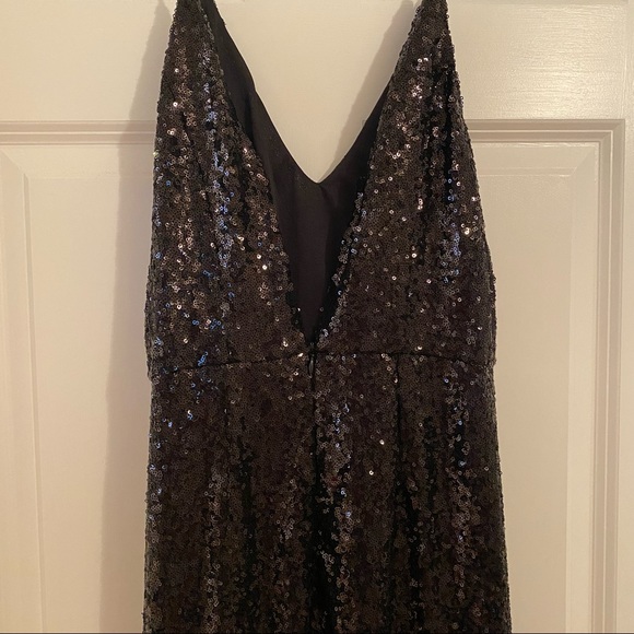 Sexy black sequin dress with deep V cut on back - Picture 3 of 4